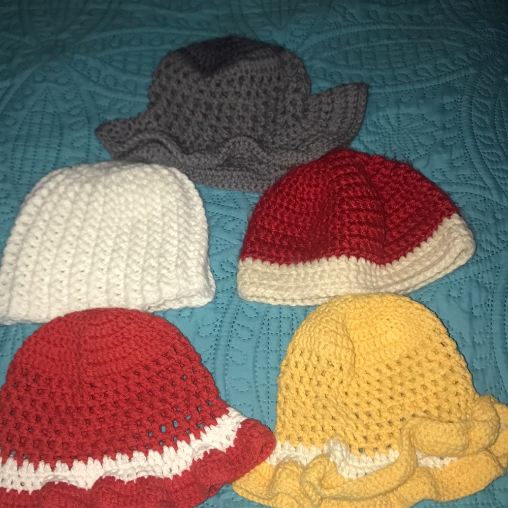 Lot of 5 crocheted Hats 🎩